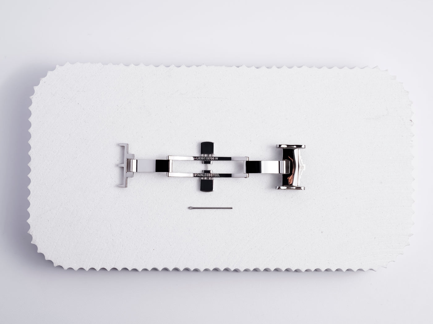 Deployment Folding Clasp | 18mm Stainless Steel | L639119706W